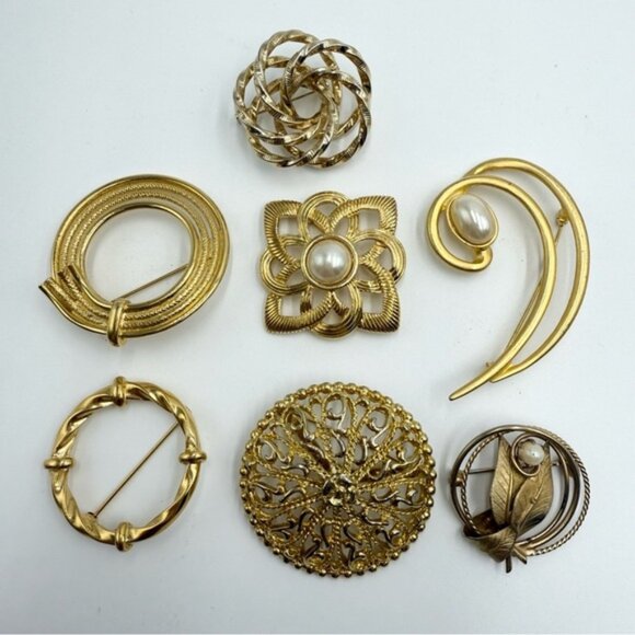 Vintage Gold Tone Abstract Shaped Brooches Lot - Picture 1 of 10